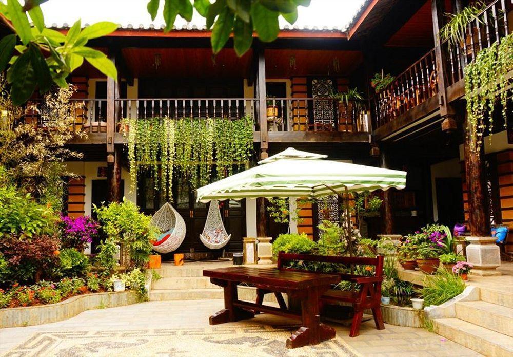 Lijiang Wangjia Courtyard Inn Exterior photo