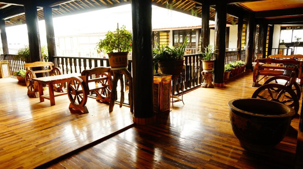 Lijiang Wangjia Courtyard Inn Exterior photo