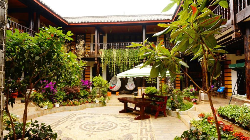 Lijiang Wangjia Courtyard Inn Exterior photo