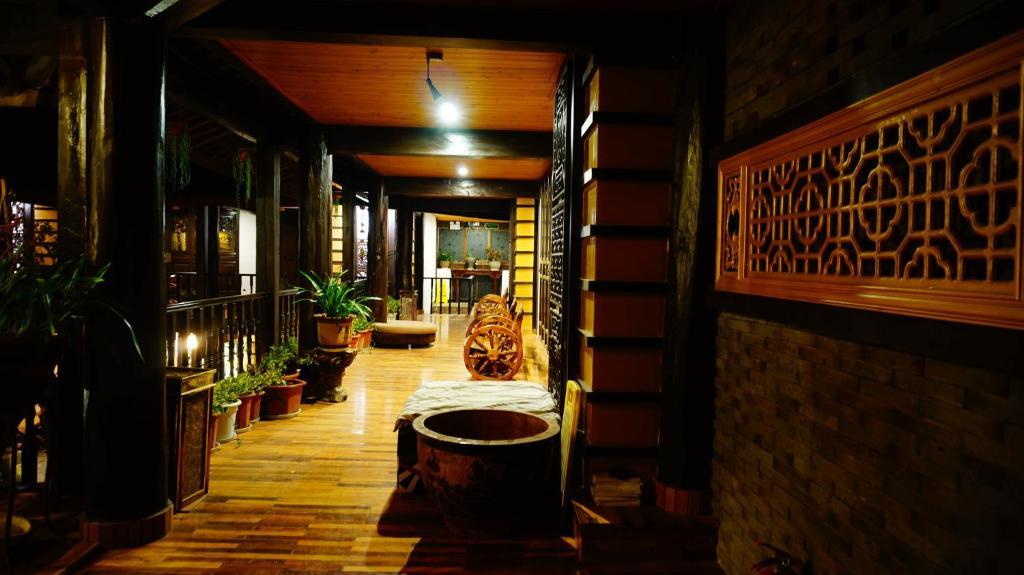 Lijiang Wangjia Courtyard Inn Exterior photo